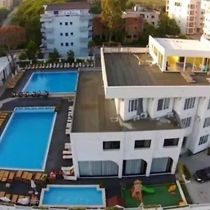 Отель Sunborn